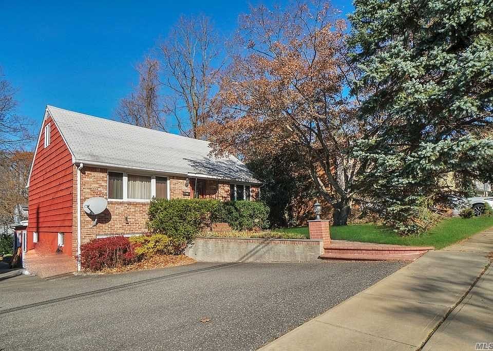 1st image of 23 Neulist Ave