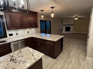 210 W Corry Ct, Mount Pleasant, IA 52641