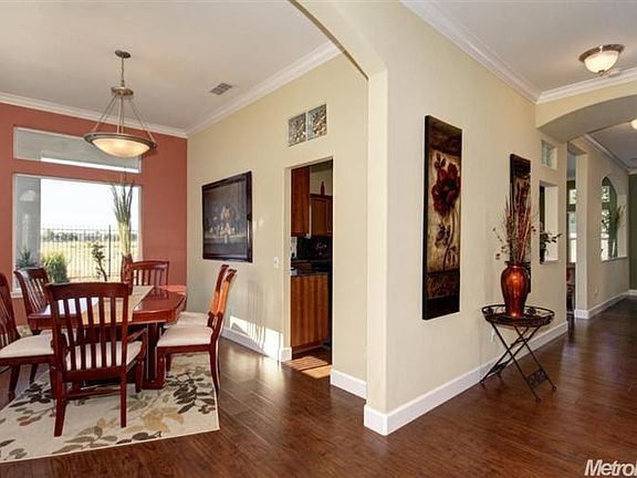 5th image of 8885 White Peacock Ct