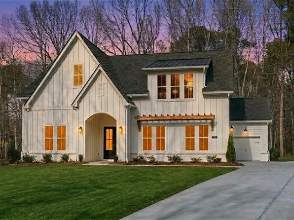 8280 Scarlett Grace Ln, Gainesville, GA 30506