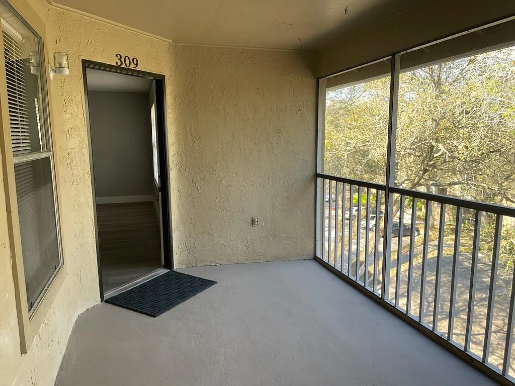 2 bed, 2.0 bath, 1019 sqft, $1,550 — Photo 2