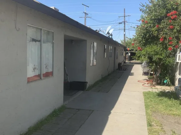 209 S B Street, Porterville, CA 93257