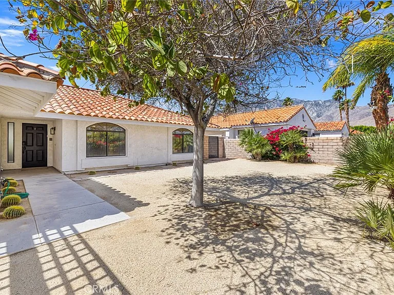 1489 E Francis Dr — Photo 45
