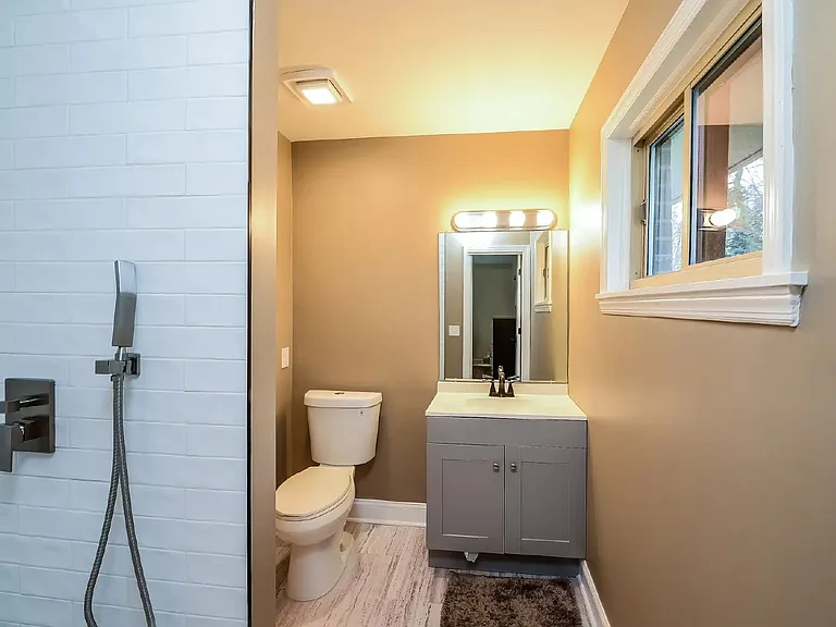 147 Harmon Ave — Photo 8