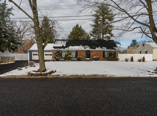 40 Chalfonte Dr, Springfield, MA 01118