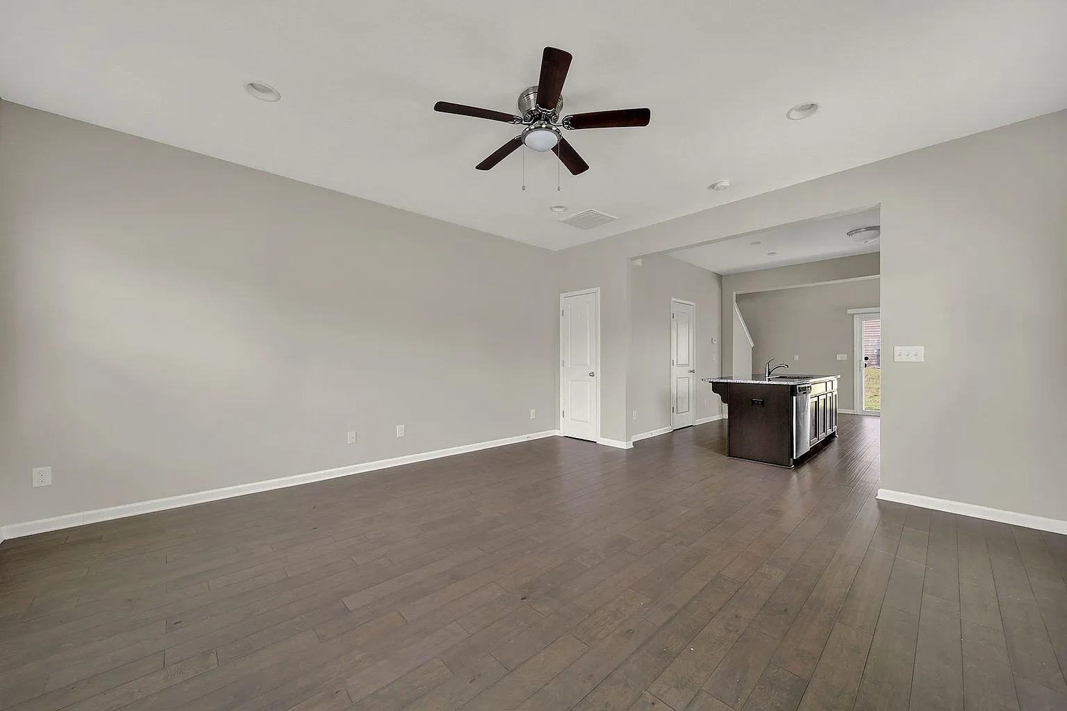 12704 Persimmon Tree Dr photo 1