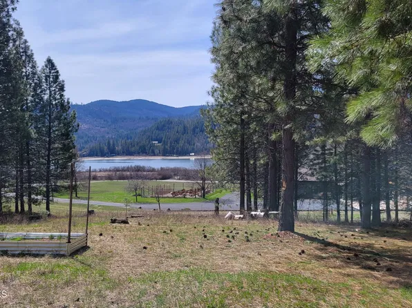 106 W Keyser Ln, Priest River, ID 83856