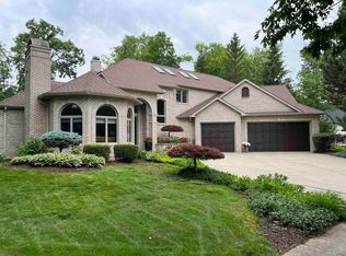 6 Maple Crest Ct, Frankenmuth, MI 48734