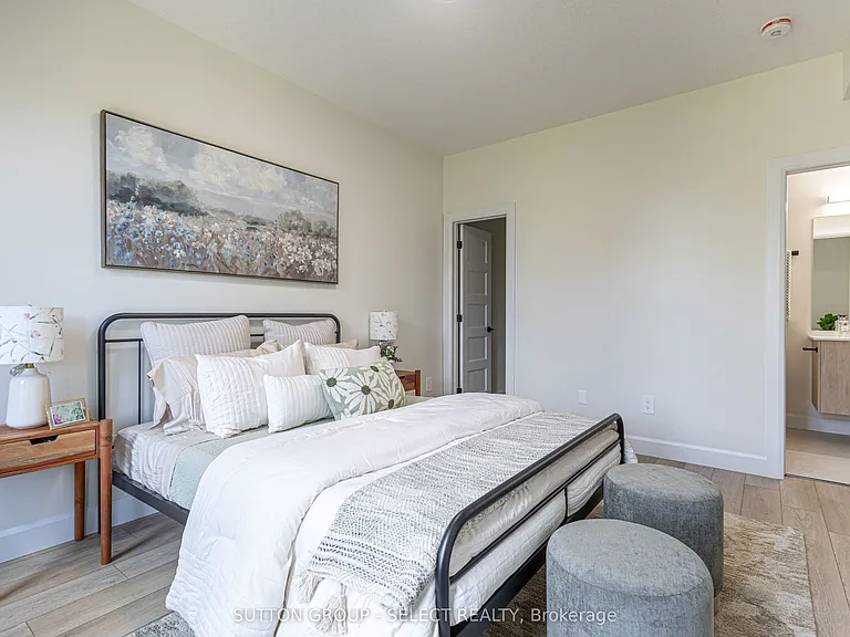 233 Upper Queen St #18 — Photo 5