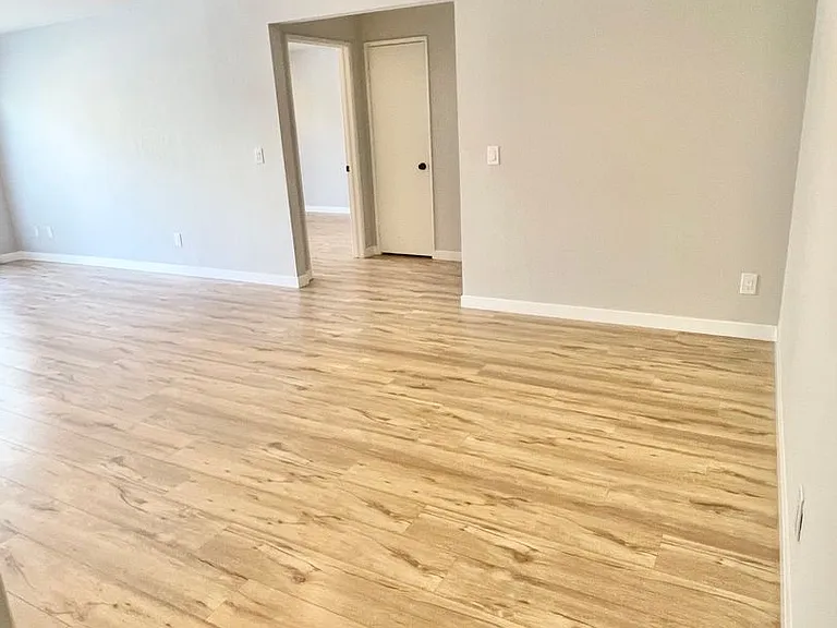 1823 Holmby Ave — Photo 2