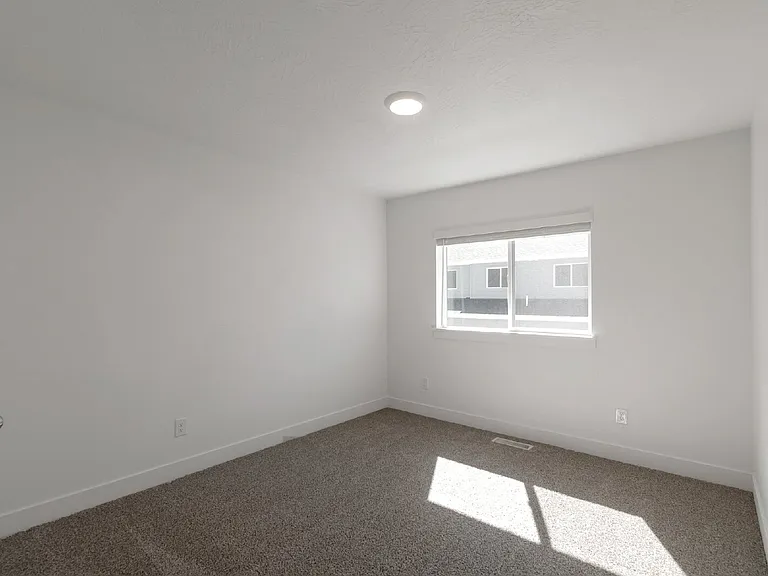 1398 N Meadow Ln — Photo 14