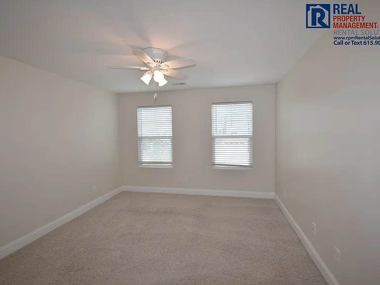 3414 Pershing Dr — Photo 12