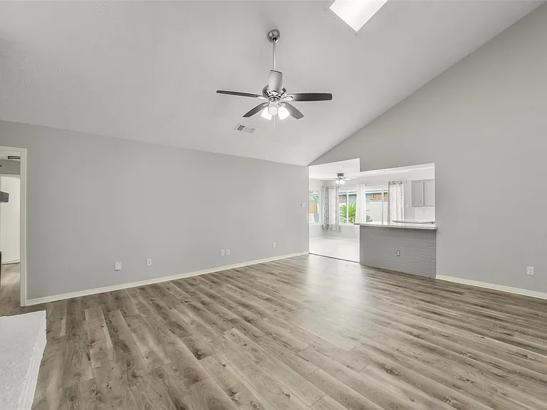 21323 Park Bluff Dr — Photo 30