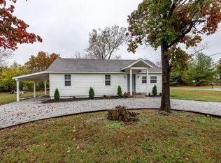 598 N Elm St, Springdale, AR 72762