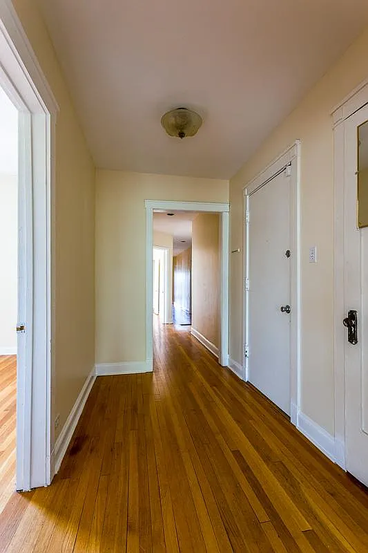 4 bed, 1900 sqft, $3,200 — Photo 1