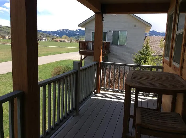 2 bed, 2.0 bath, 900 sqft, $2,350 — Photo 2