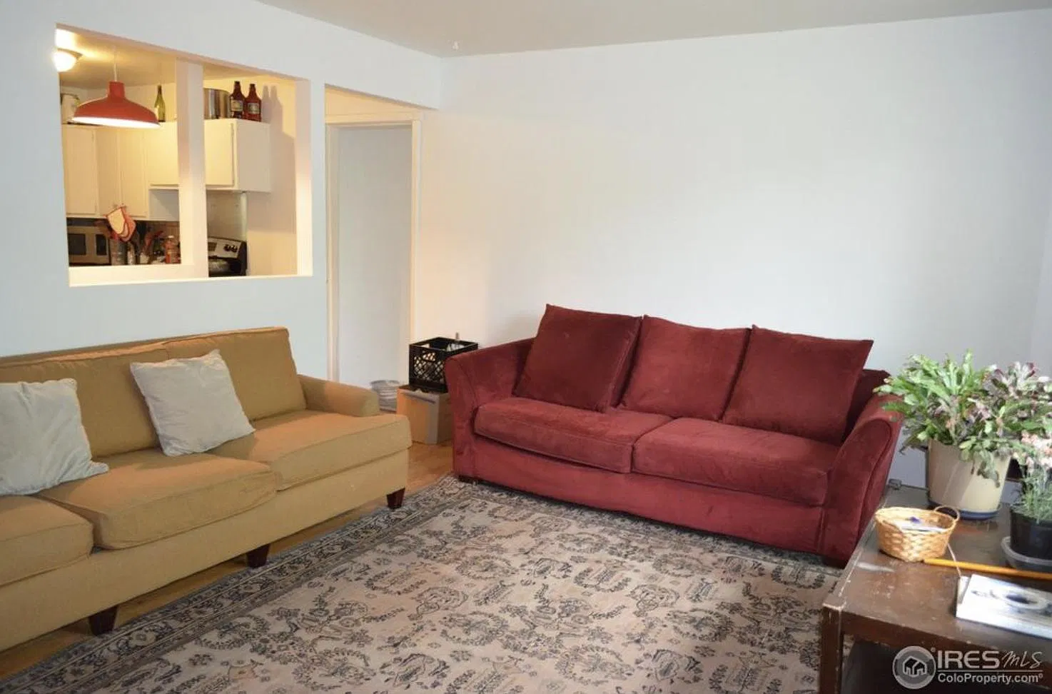 830 S Lashley Ln — Photo 4