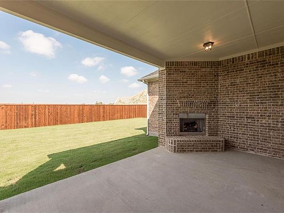 3rd image of 118 Autumn Sage Dr