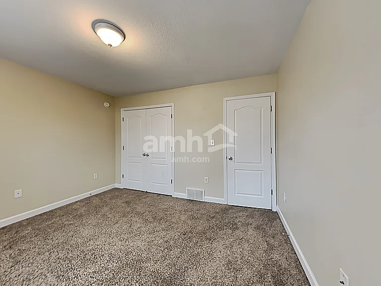 375 Vaiden Ridge Dr N — Photo 17