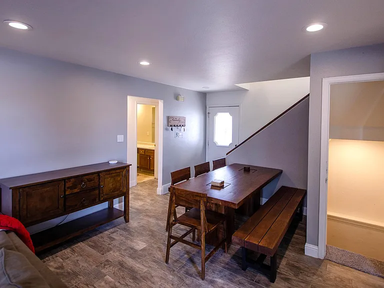 272 Cobblestone Dr — Photo 4