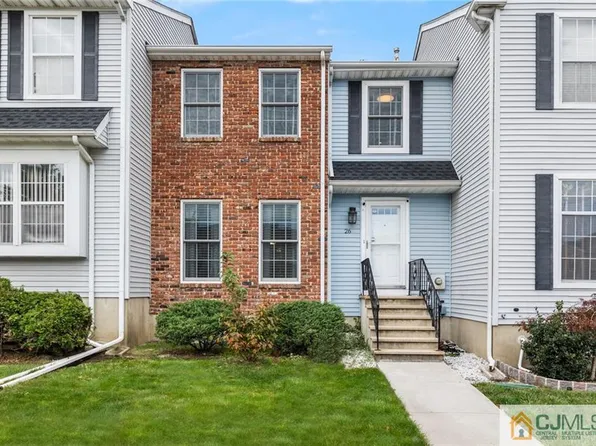 26 Pero Ct, Sayreville, NJ 08872