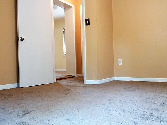 5th image of 9488 N Rainelle Ave