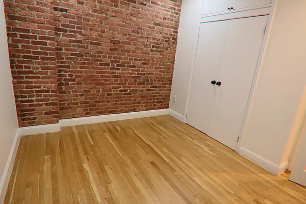 Rented by PMG Real Estate  | media 10