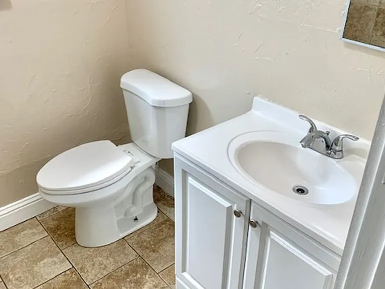 sF01537 — Photo 14