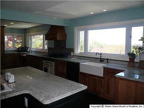2nd image of 311 Howard Ave