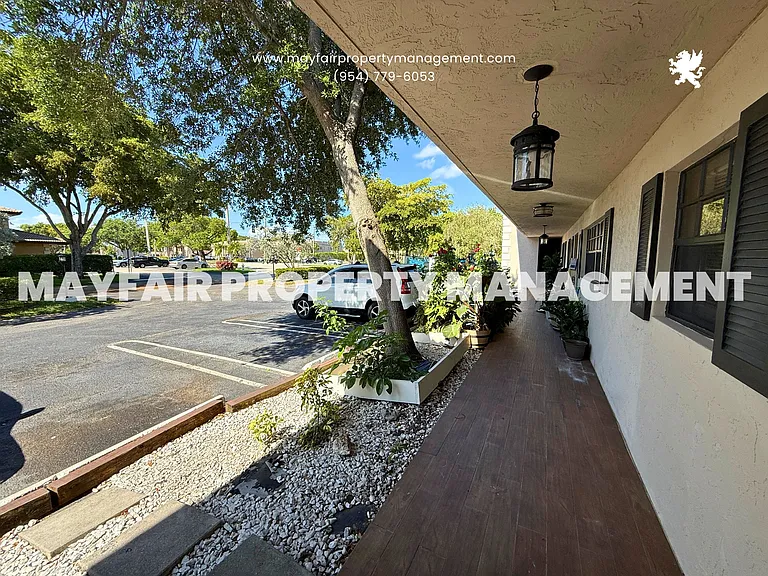 10534 NW 29th Ct — Photo 13