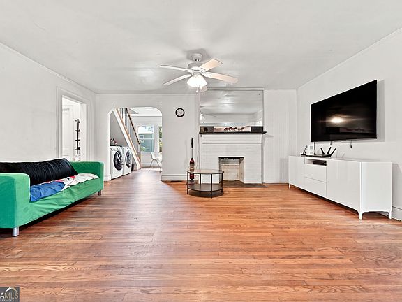 5th image of 1058 Atlantic Dr NW