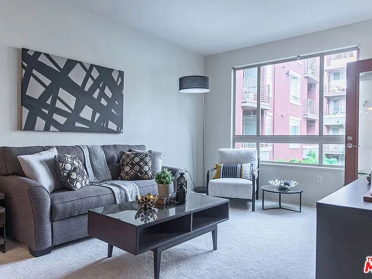 100 S Alameda St #267 — Photo 14