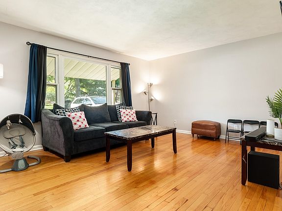 4th image of 1820 Juniper Ln