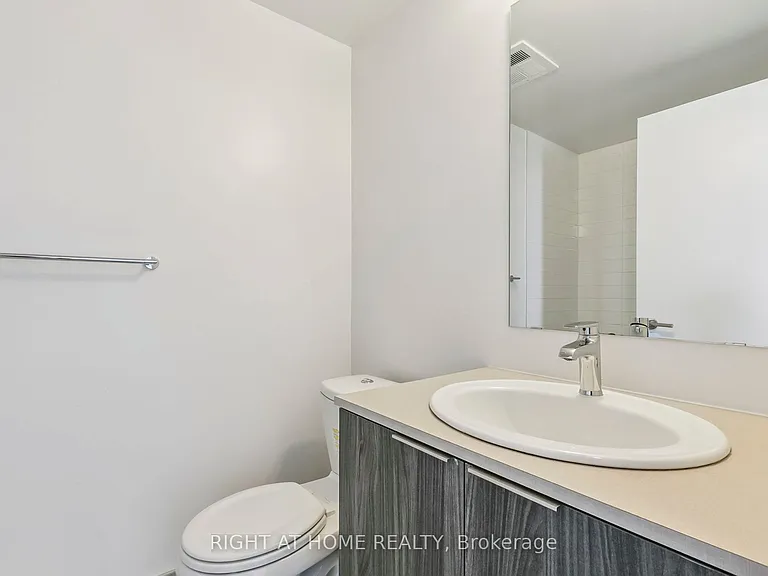 11 Wellesley St W #5408 — Photo 37