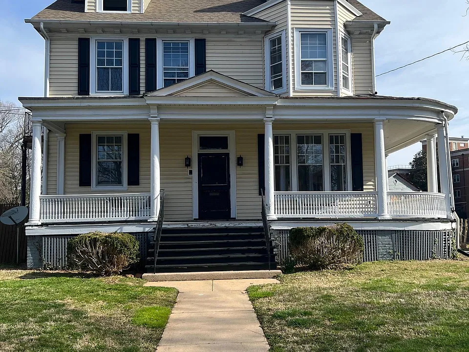 2808 Rivermont Ave