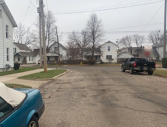 4th image of 631 Pettibone Ave NW