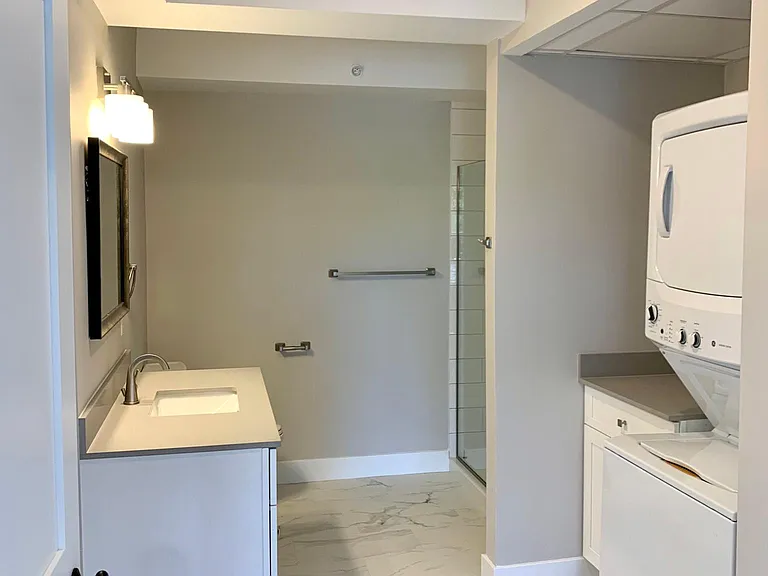 27 Franklin St #201 — Photo 12