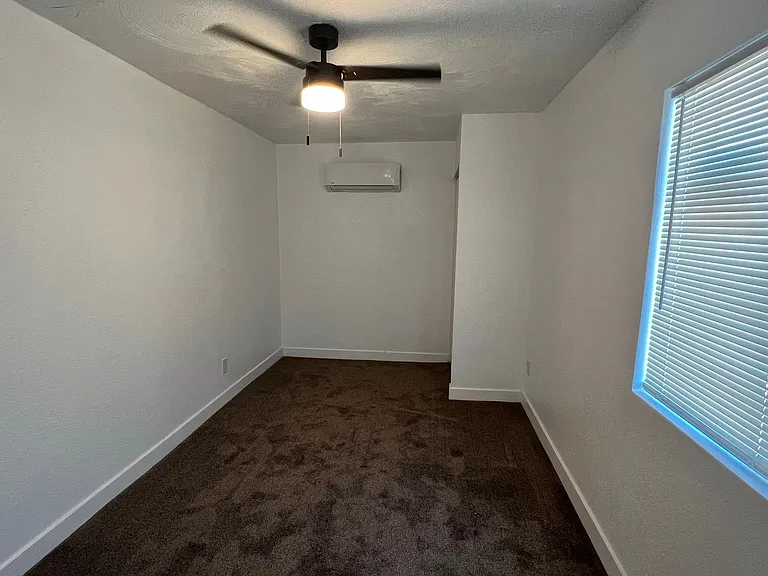 6104 Chia Ave — Photo 9