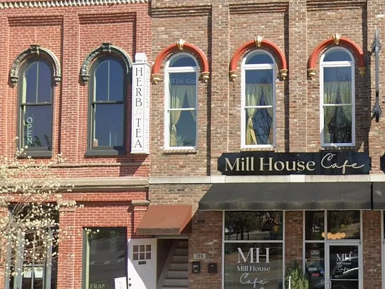 126 N Main St — Photo 1