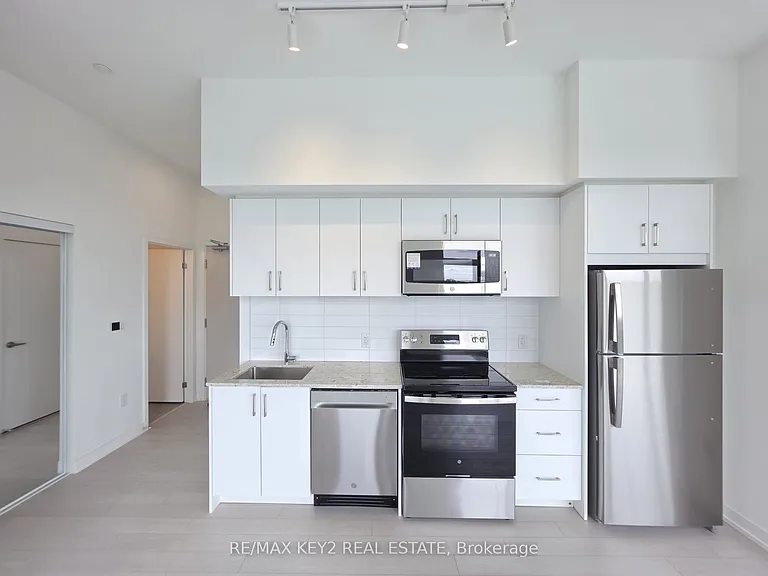 4010 Eglinton Ave W #706 — Photo 4