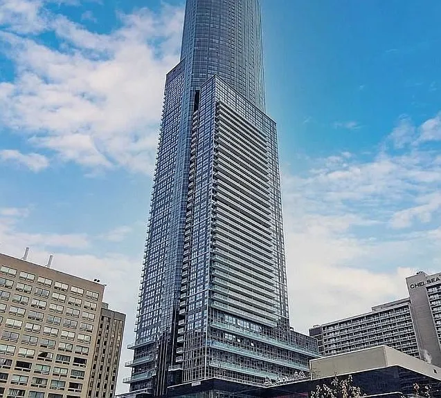 386 Yonge St #817 — Photo 1