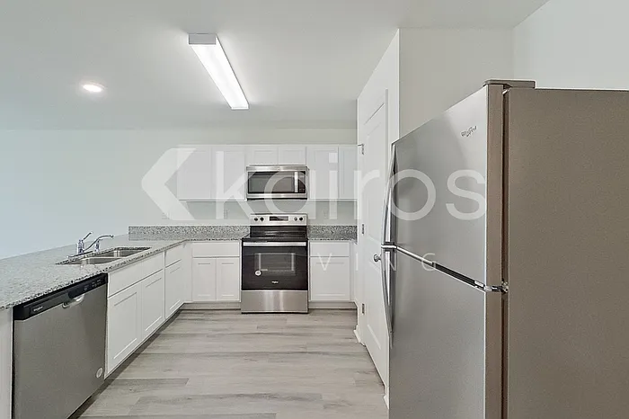 1128 Hayes Ave S — Photo 6
