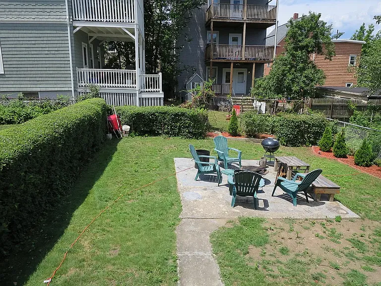 35 Crocker St #2R — Photo 15