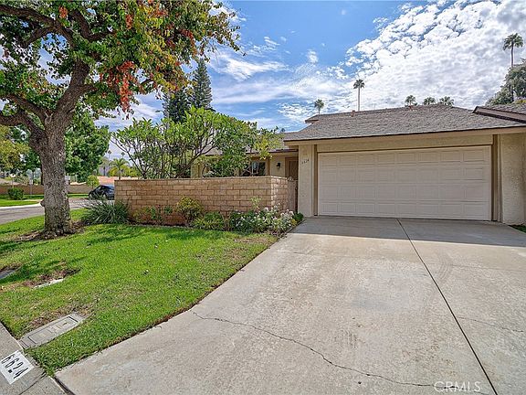 2nd image of 6624 Banyan Pl