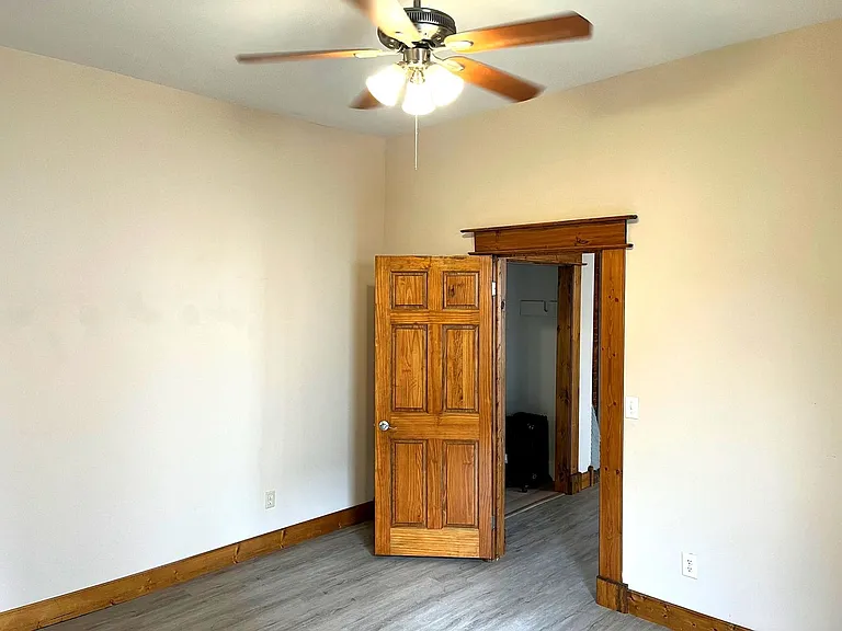 4805 Illinois Ave — Photo 6