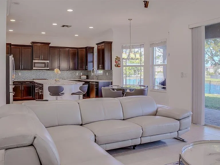 9911 S Miralago Way — Photo 21