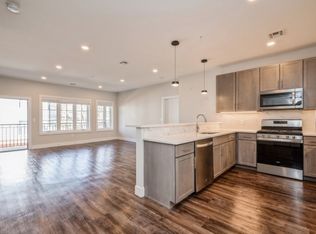 4 Community Pl #105, Madison, NJ 07940