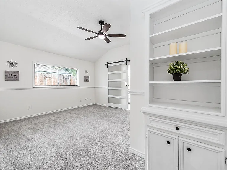 13407 Wells River Dr — Photo 19