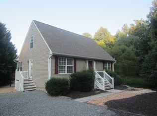 90 Busbees Point Rd, Bumpass, VA 23024