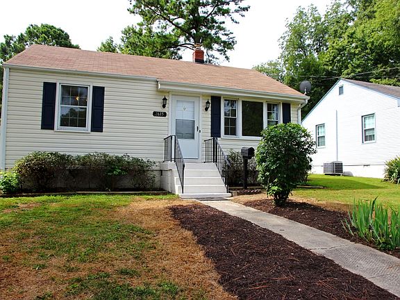 2nd image of 2615 Dellrose Ave